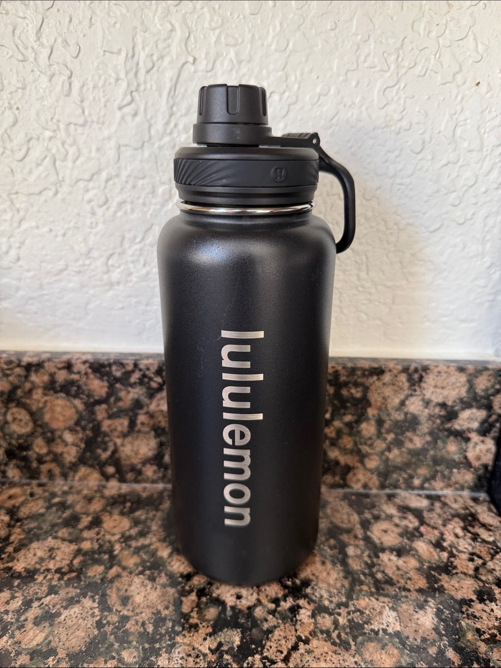 Lululemon Back To Life Sport Bottle Momentous 32 oz One Size